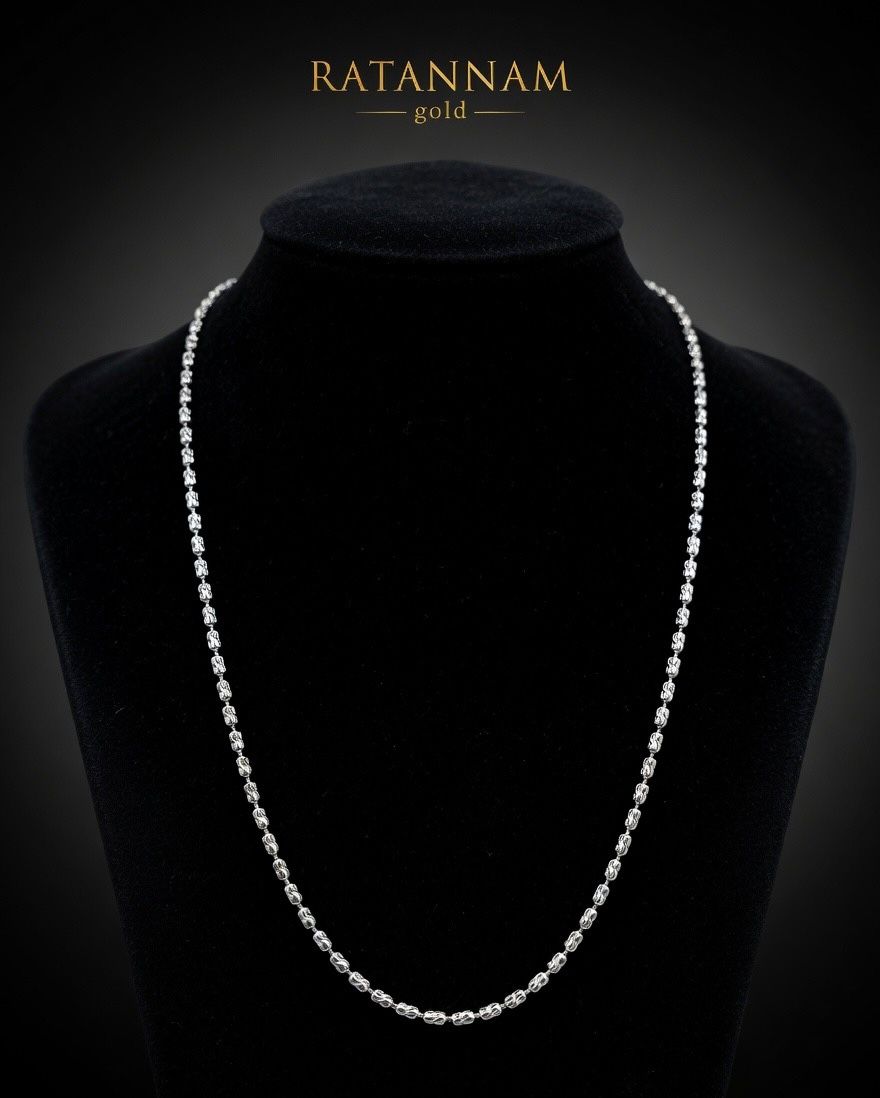 SILVER CHAIN PENDANT