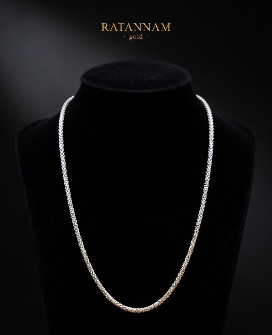 SILVER CHAIN PENDANT