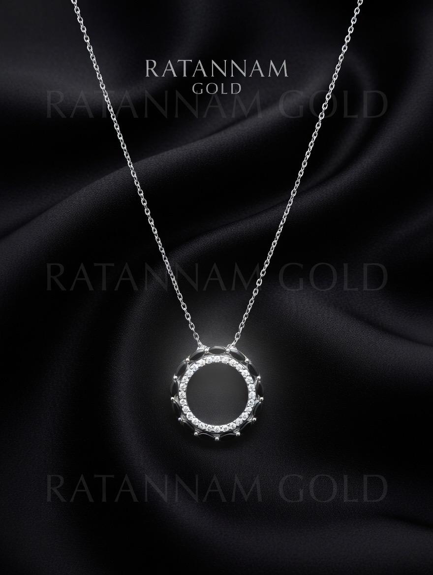 SILVER CHAIN PENDANT