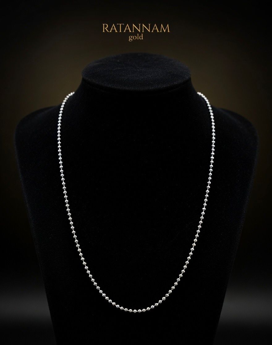 SILVER CHAIN PENDANT