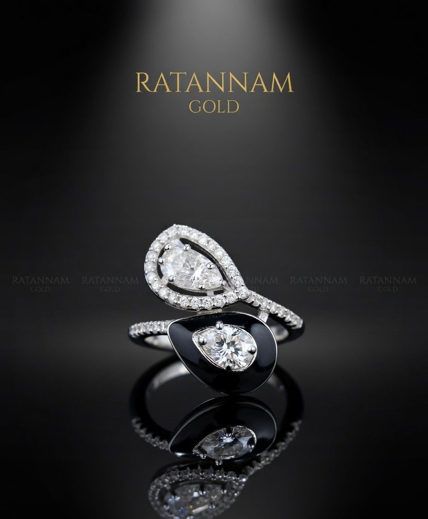 SILVER RING