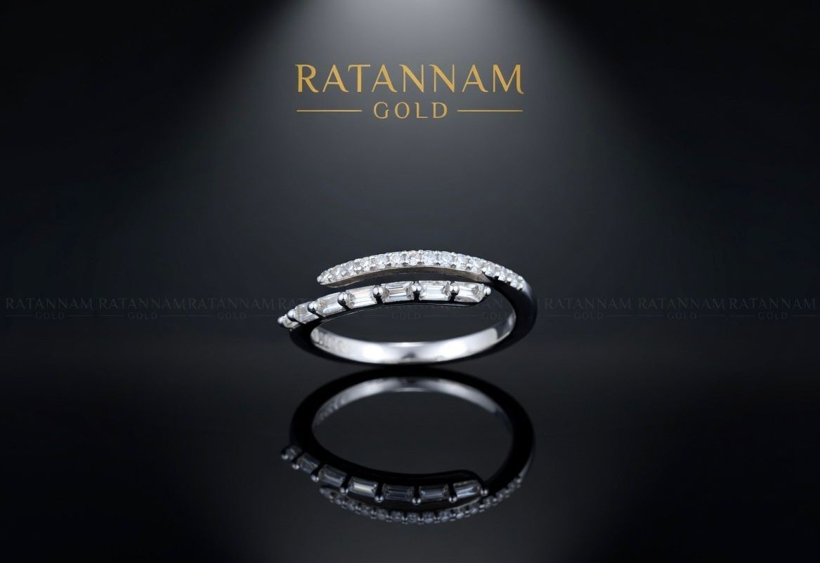 SILVER RING