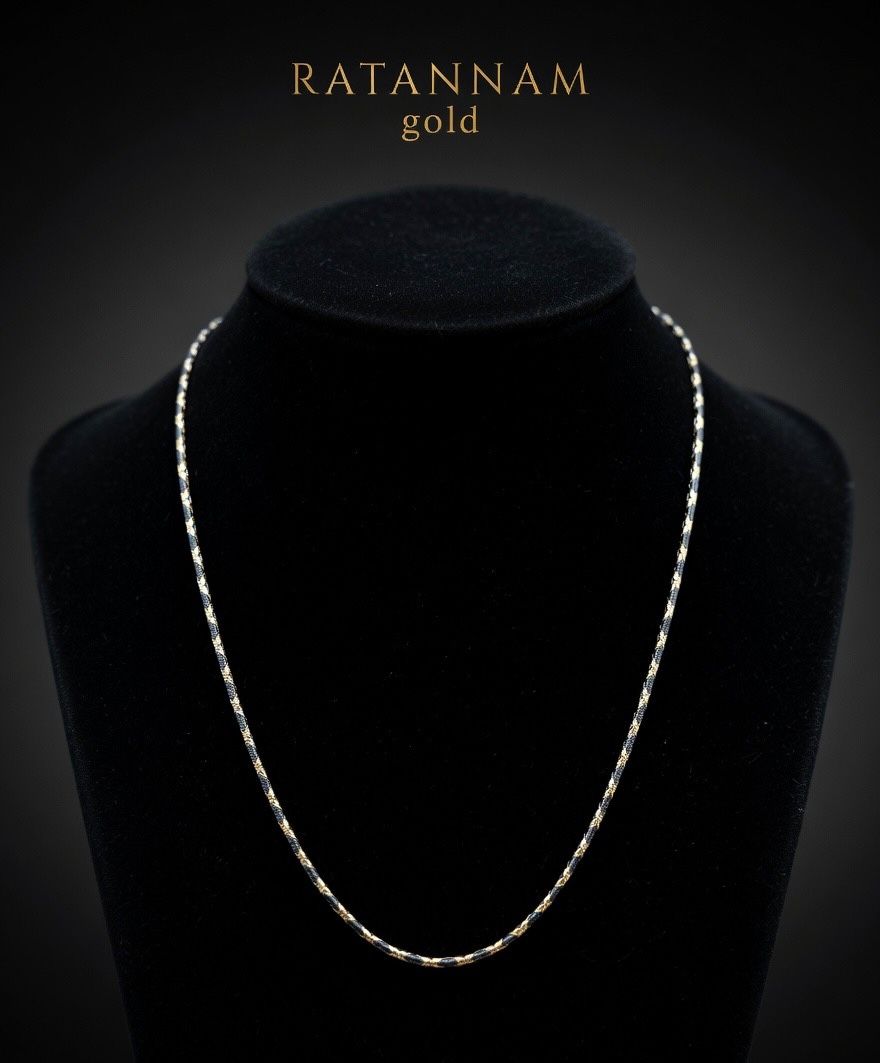 SILVER CHAIN PENDANT