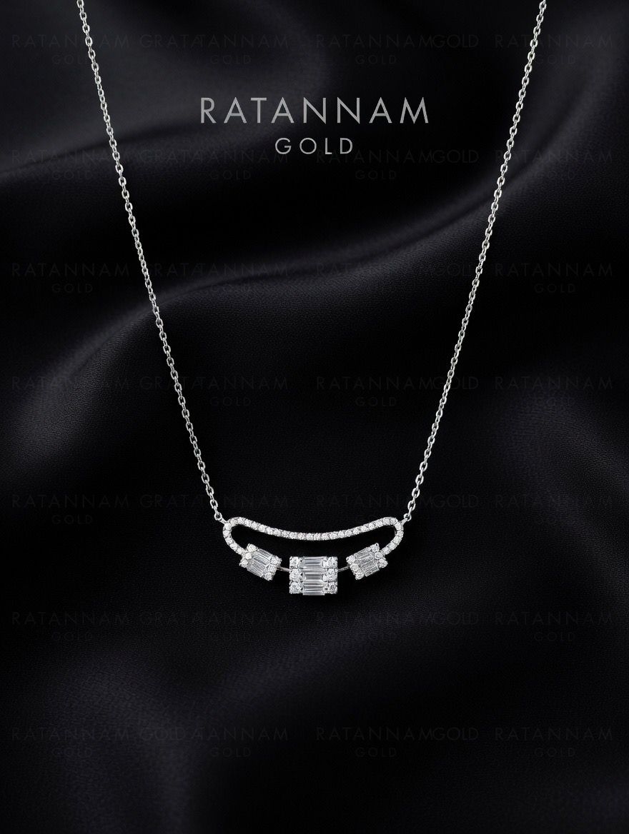 SILVER CHAIN PENDANT