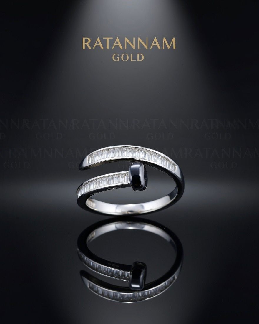 SILVER RING