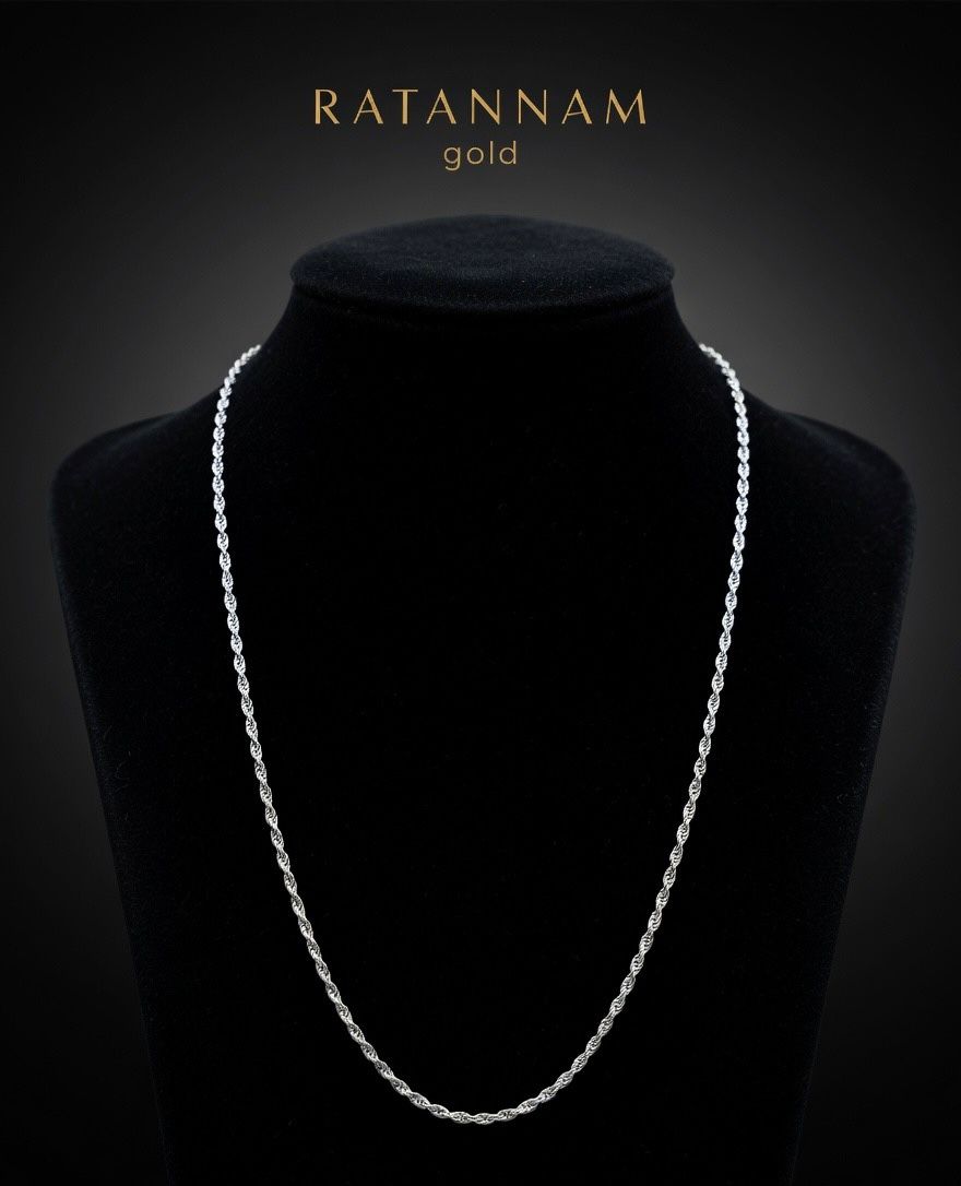 SILVER CHAIN PENDANT