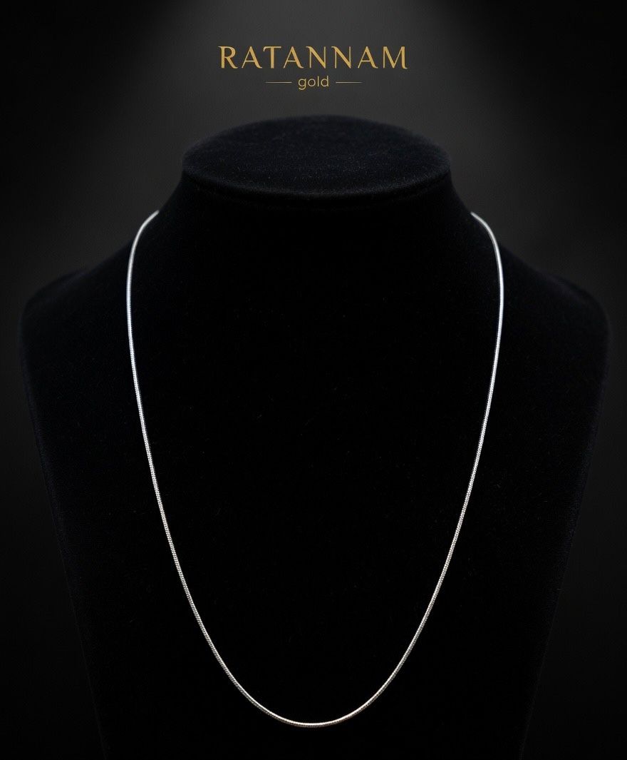 SILVER CHAIN PENDANT