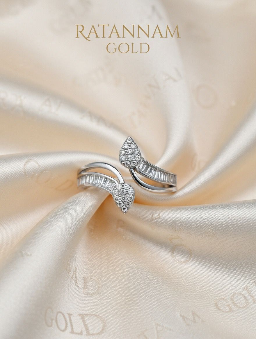 SILVER RING